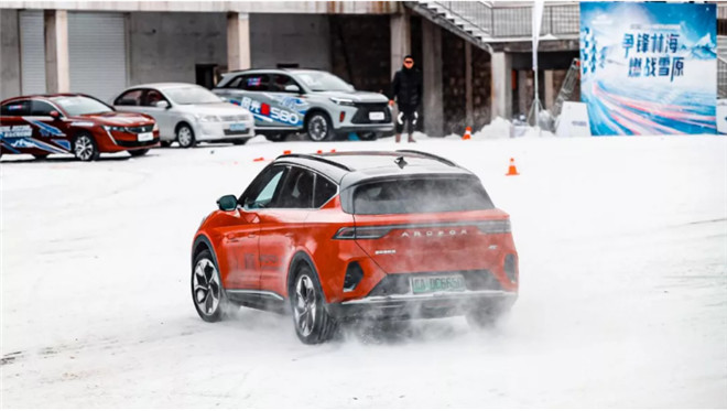 無懼-20℃極寒挑戰，極狐阿爾法T全地形實力出圈！