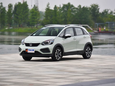 10萬級小型車之爭，東風本田LIFE和廣汽本田飛度誰更值得入手？