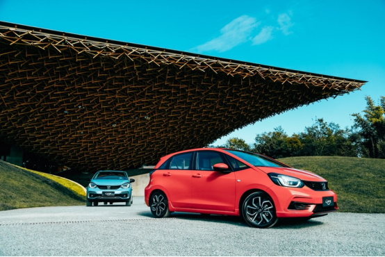 10萬級小型車之爭，東風本田LIFE和廣汽本田飛度誰更值得入手？