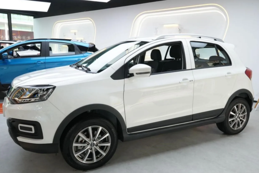 性價比+大空間，云度π1 lite輕享版的后備箱能幫你日入千元