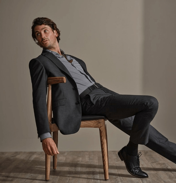 歐米茄的彩盤腕表讓你跳出“黑白灰”